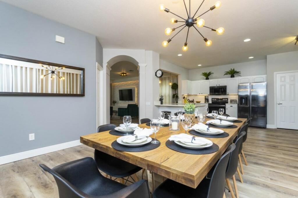 6 Bedrooms Pool And Game Room - 2 Miles To Disney 7817 オーランド エクステリア 写真