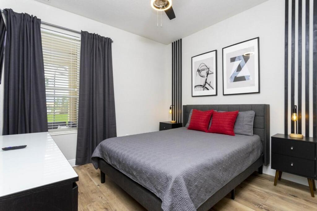 6 Bedrooms Pool And Game Room - 2 Miles To Disney 7817 オーランド エクステリア 写真