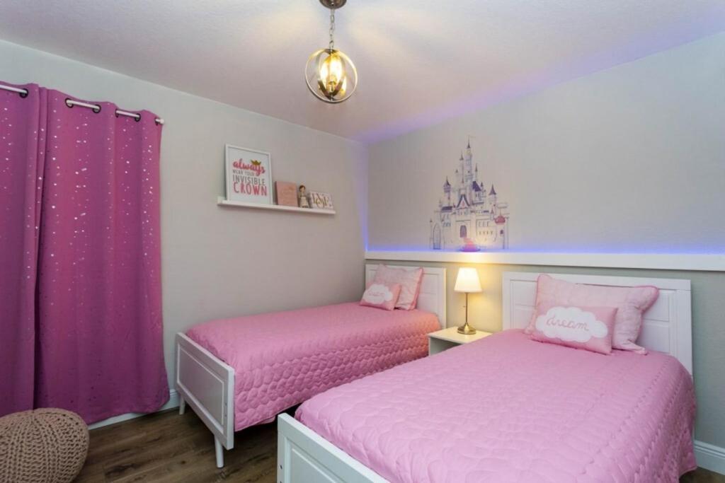 6 Bedrooms Pool And Game Room - 2 Miles To Disney 7817 オーランド エクステリア 写真