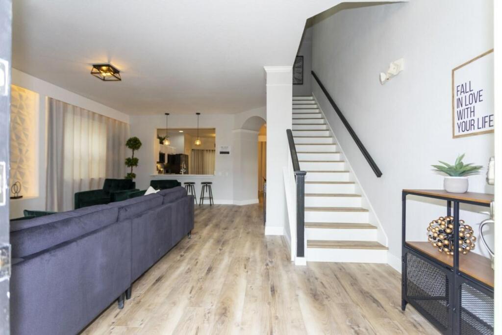 6 Bedrooms Pool And Game Room - 2 Miles To Disney 7817 オーランド エクステリア 写真