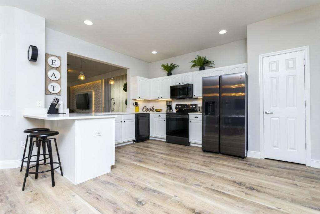 6 Bedrooms Pool And Game Room - 2 Miles To Disney 7817 オーランド エクステリア 写真