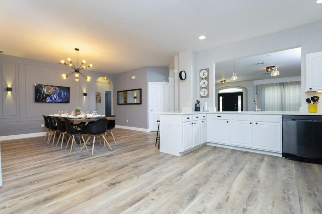 6 Bedrooms Pool And Game Room - 2 Miles To Disney 7817 オーランド エクステリア 写真