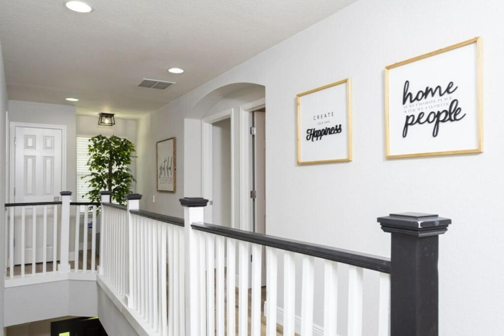 6 Bedrooms Pool And Game Room - 2 Miles To Disney 7817 オーランド エクステリア 写真